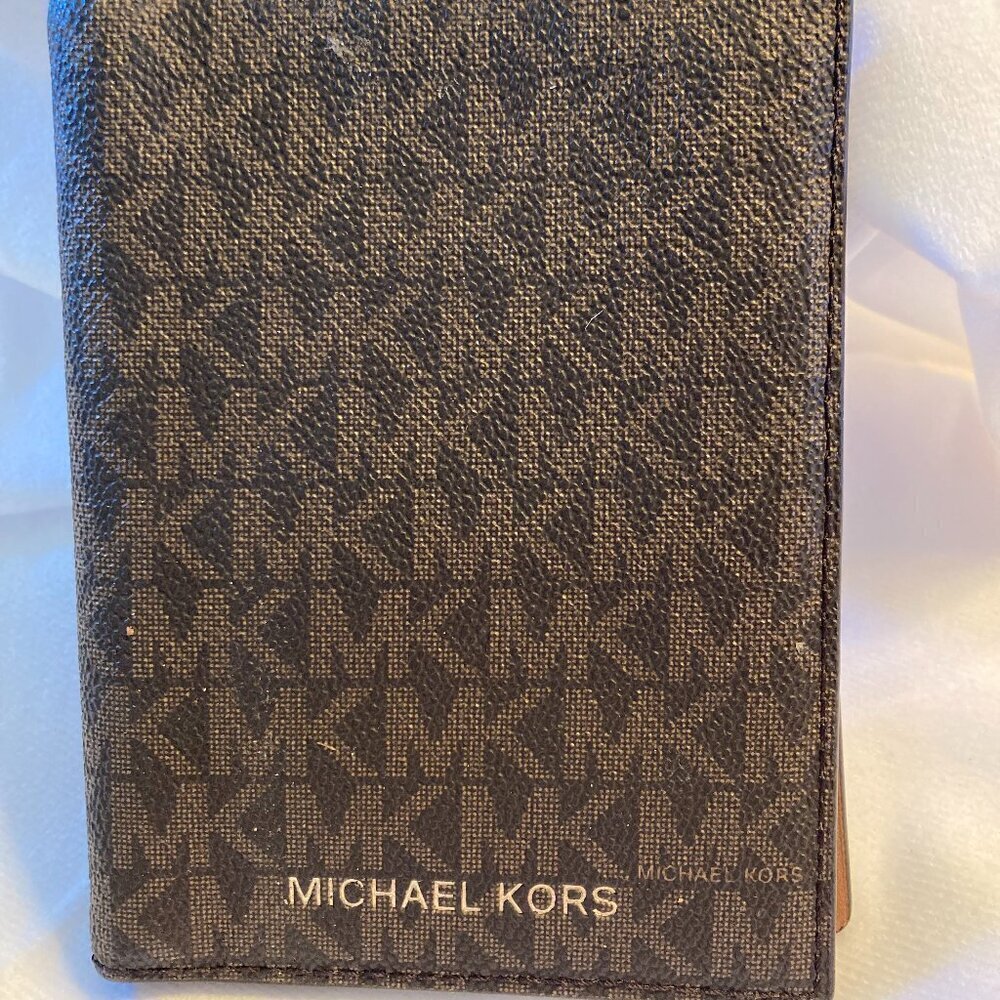 MICHAEL KORS Leather Wallet   EUC